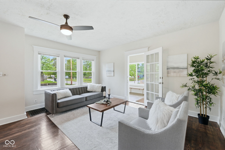 Listing Image 9