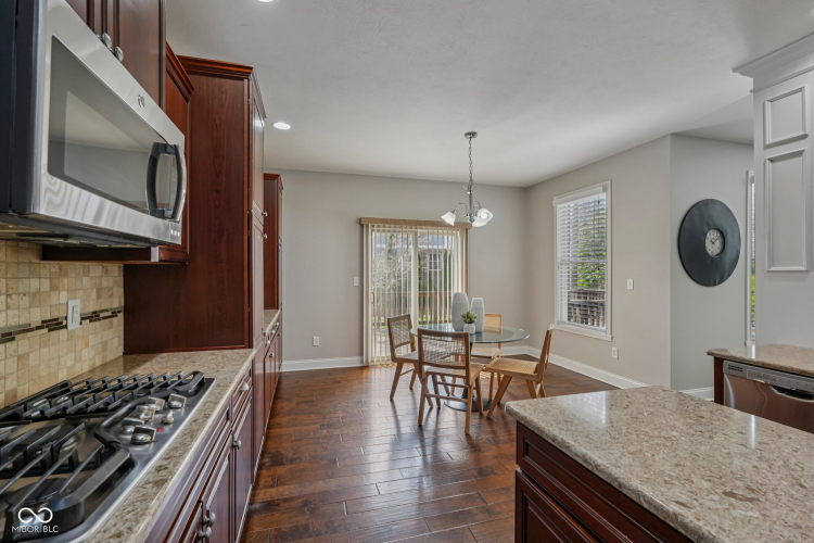 Listing Image 13