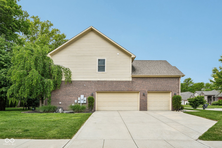 Listing Image 54