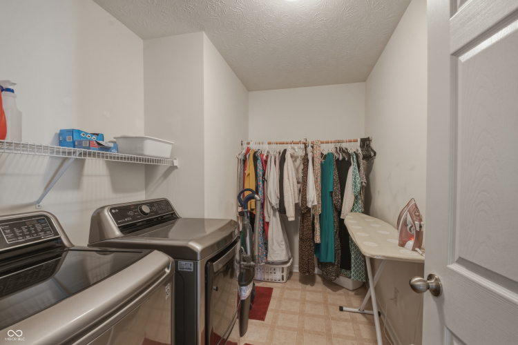 Listing Image 24