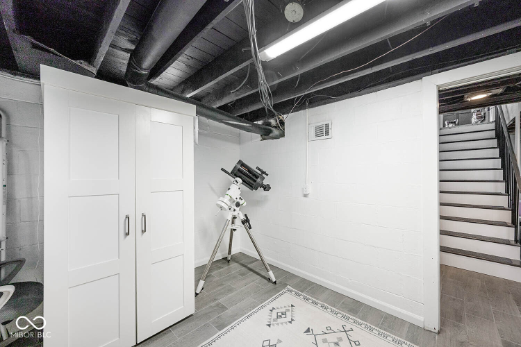 Listing Image 25