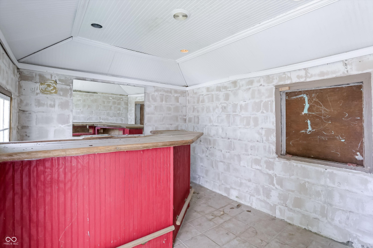 Listing Image 54