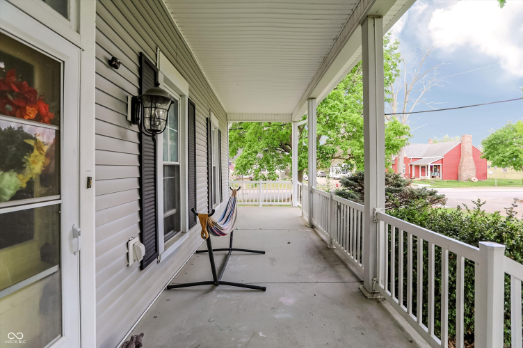Listing Image 7