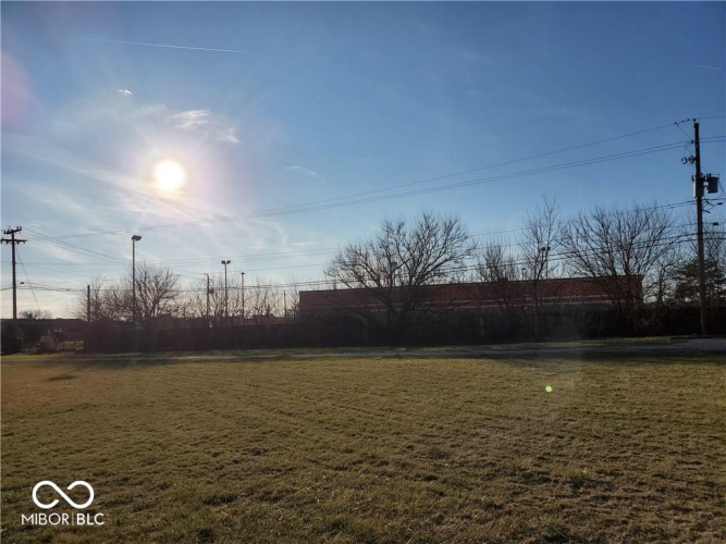 Listing Image 6