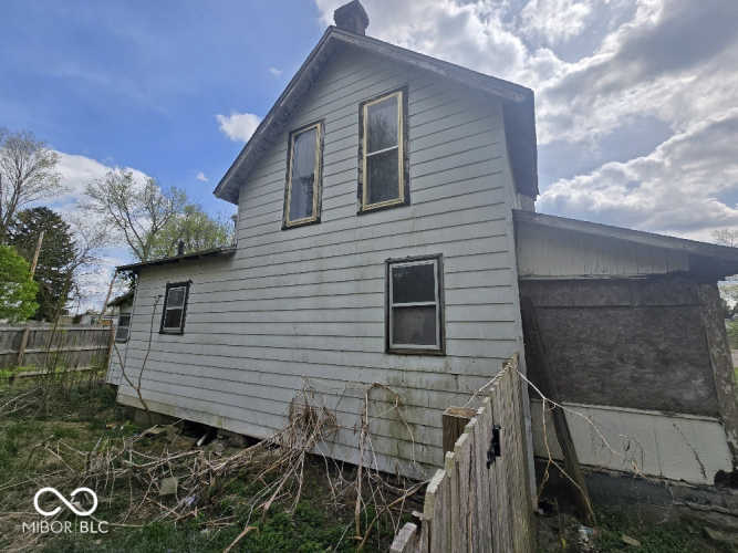 Listing Image 16