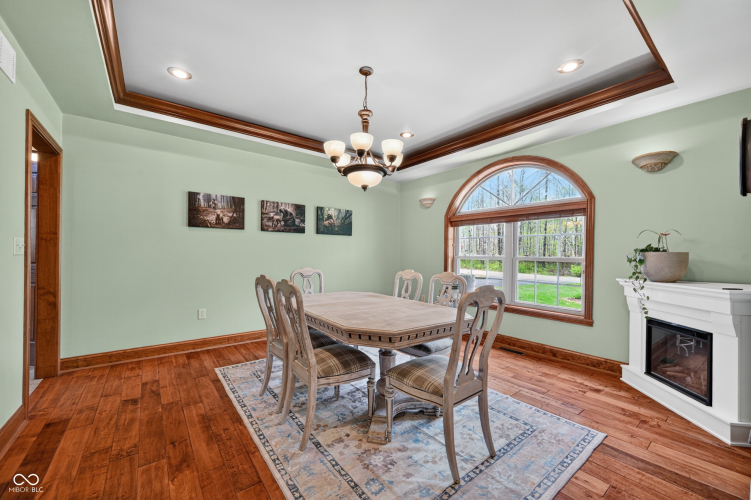 Listing Image 16