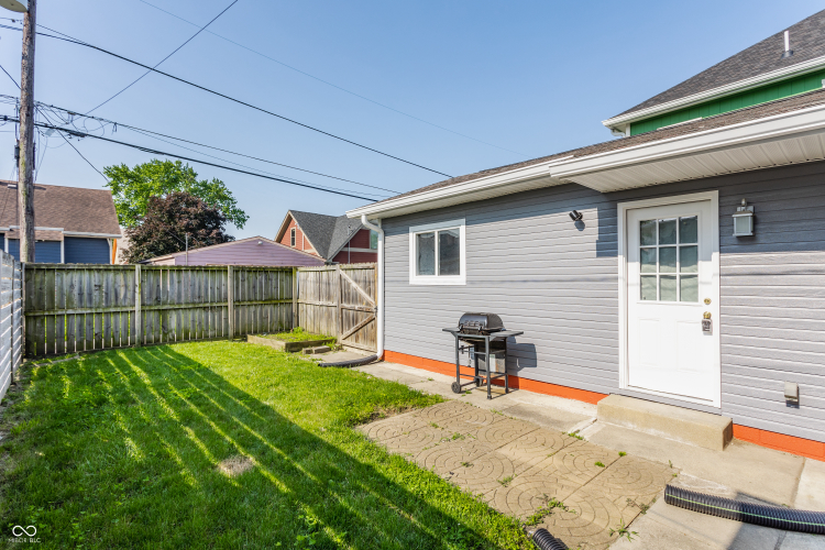 Listing Image 20