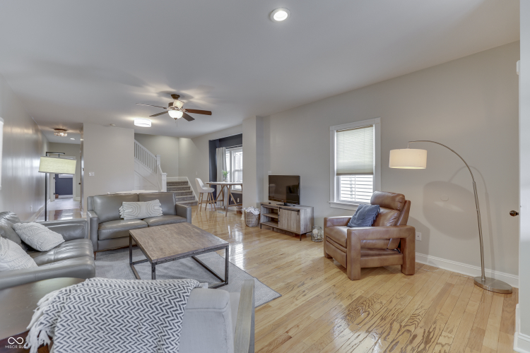 Listing Image 9