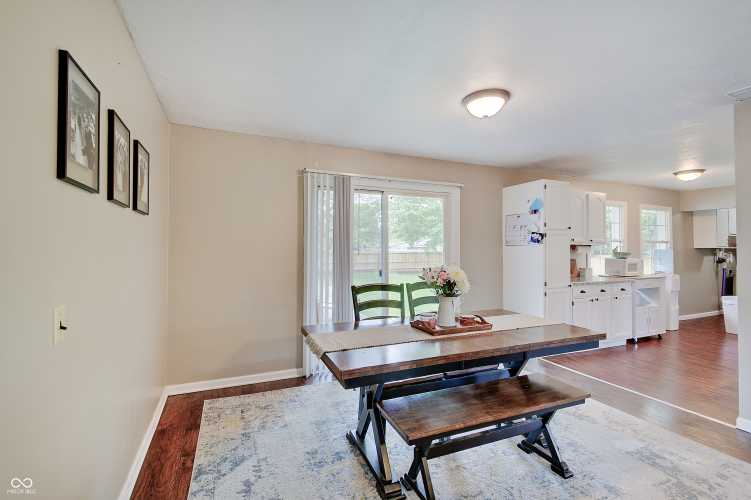 Listing Image 14