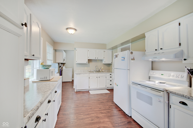 Listing Image 18