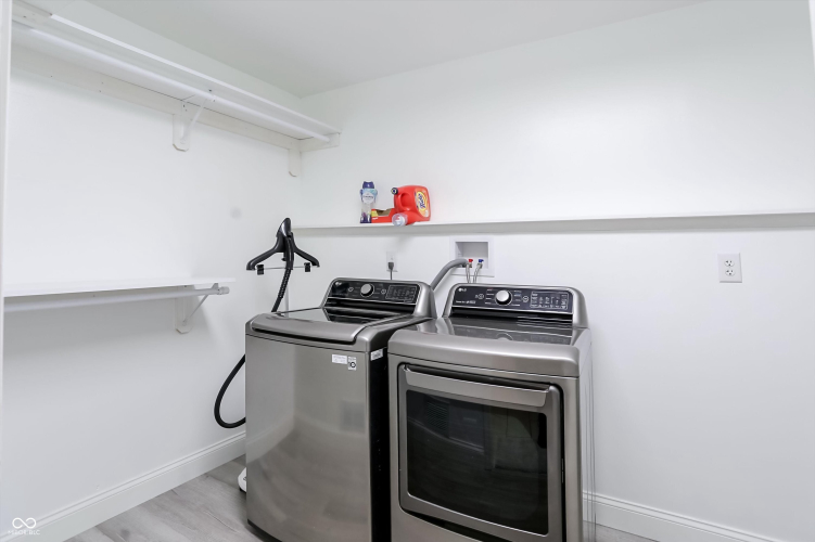Listing Image 53