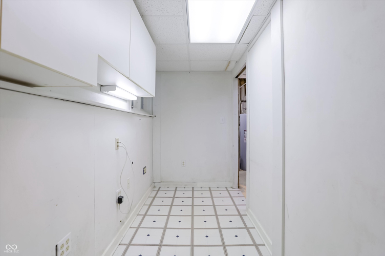 Listing Image 60