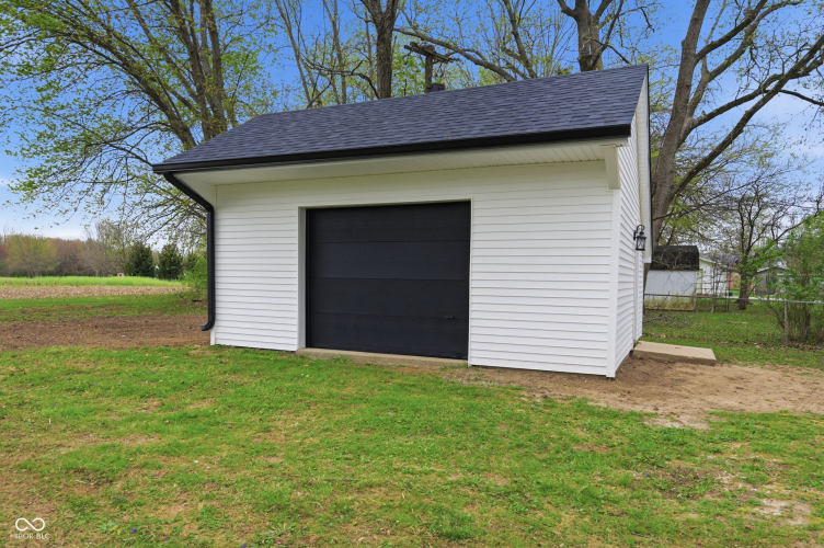 Listing Image 28