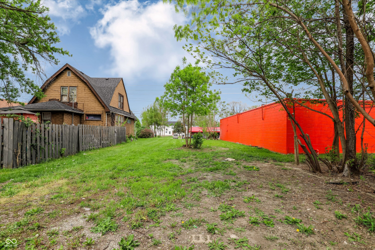Listing Image 5