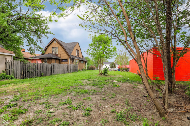 Listing Image 6