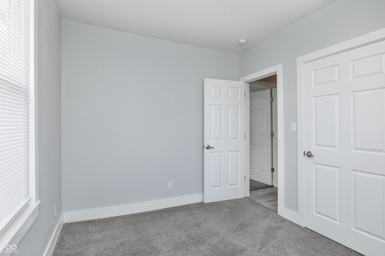 Listing Image 38