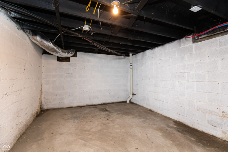 Listing Image 52