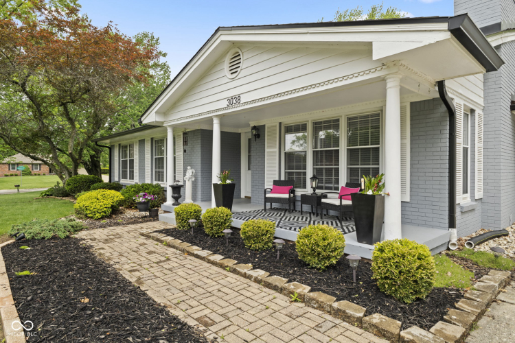 Listing Image 3