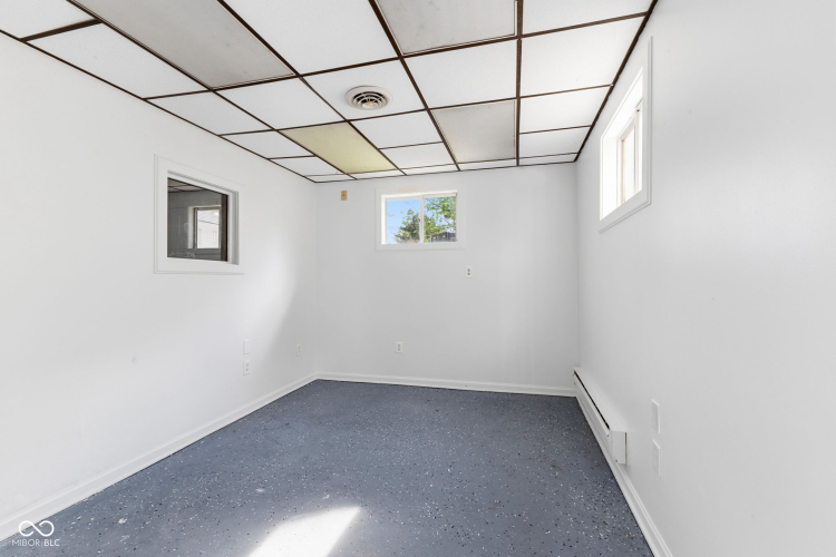 Listing Image 29
