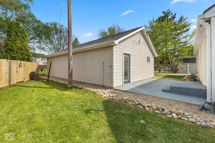 Listing Image 7