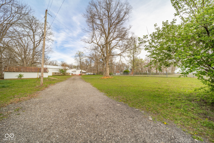 Listing Image 11