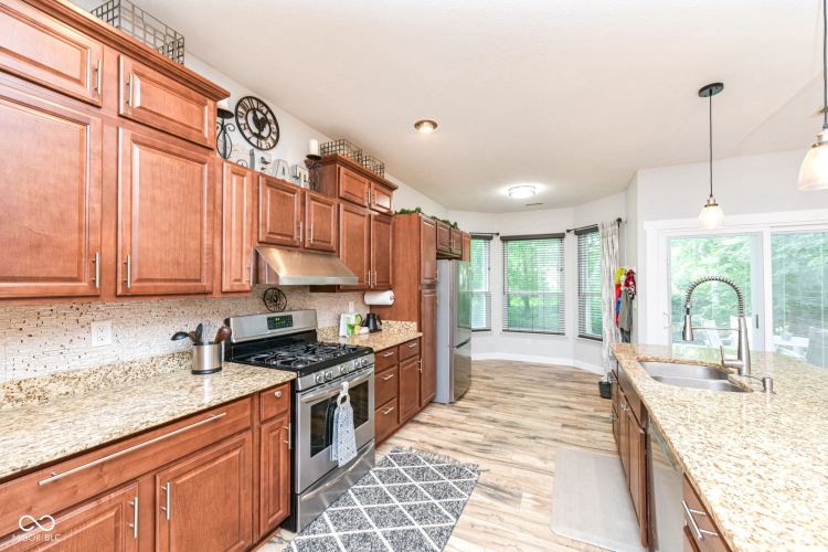 Listing Image 15
