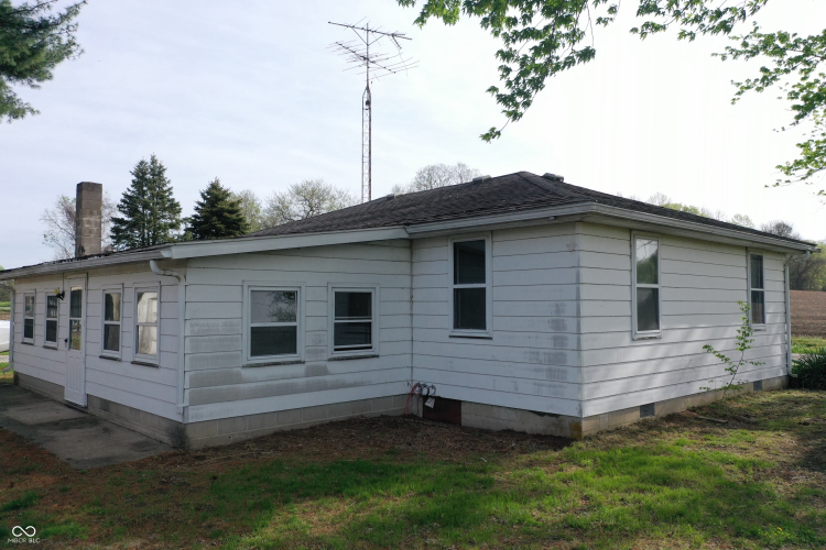 Listing Image 16