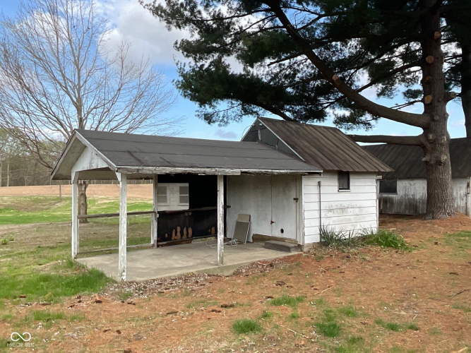Listing Image 44