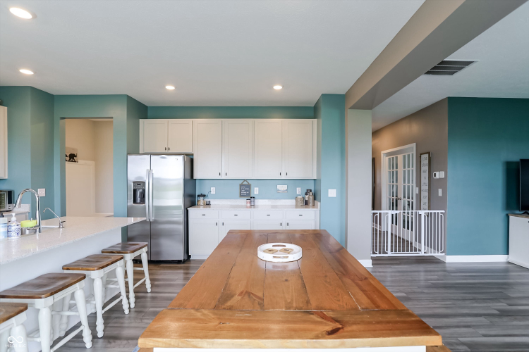 Listing Image 14