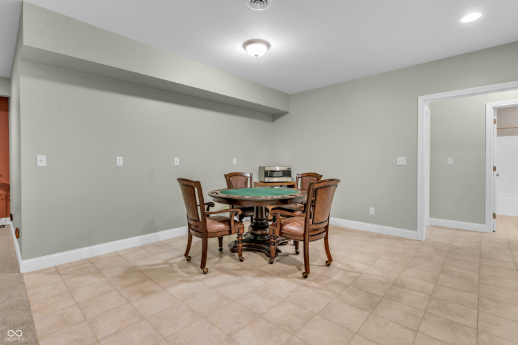 Listing Image 24