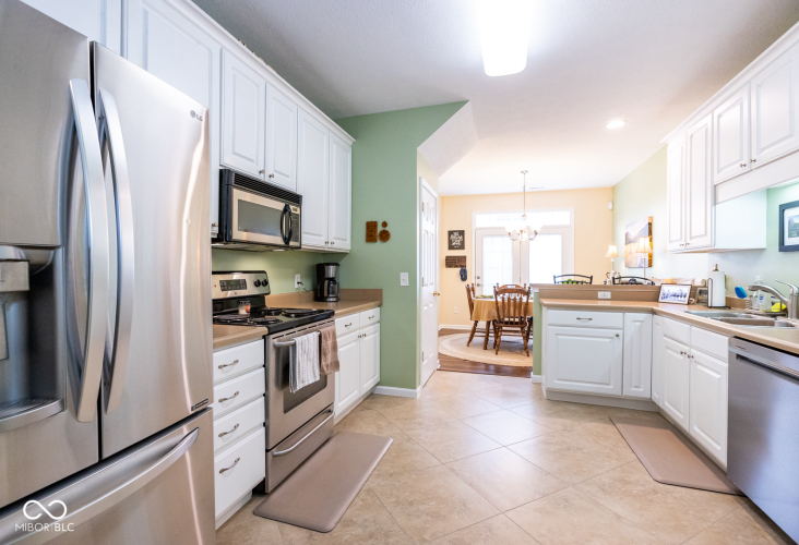 Listing Image 5