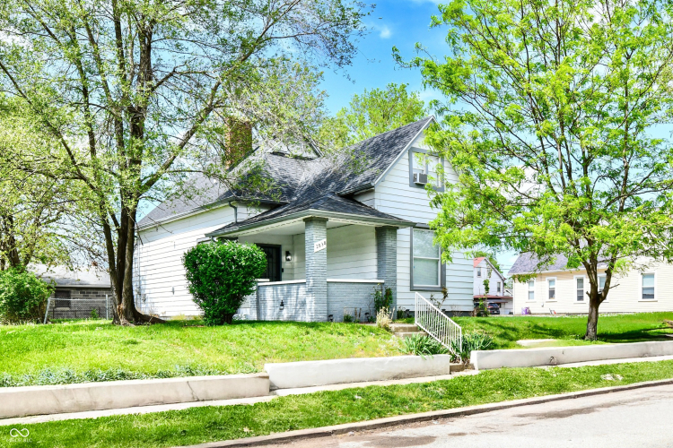 Listing Image 33