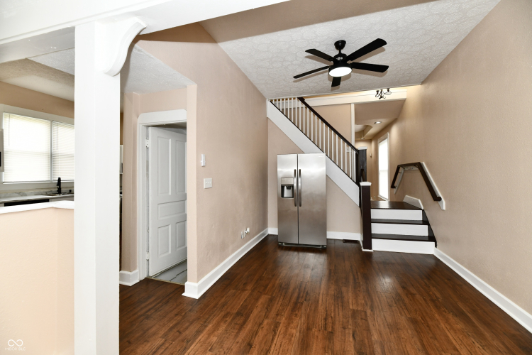 Listing Image 53
