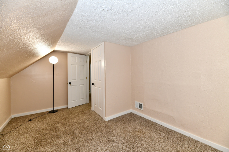 Listing Image 56