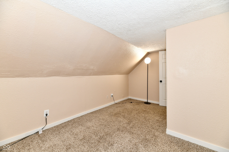 Listing Image 57