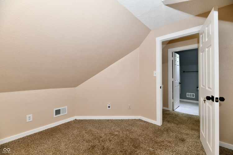 Listing Image 60