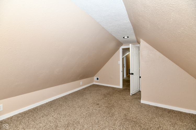 Listing Image 66