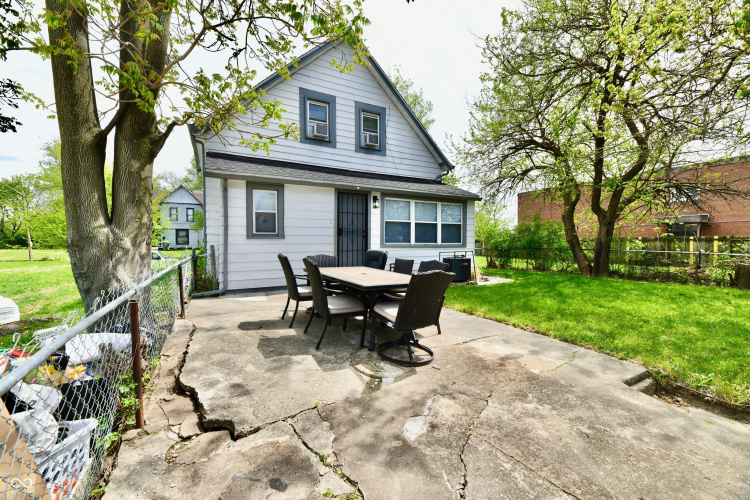 Listing Image 76