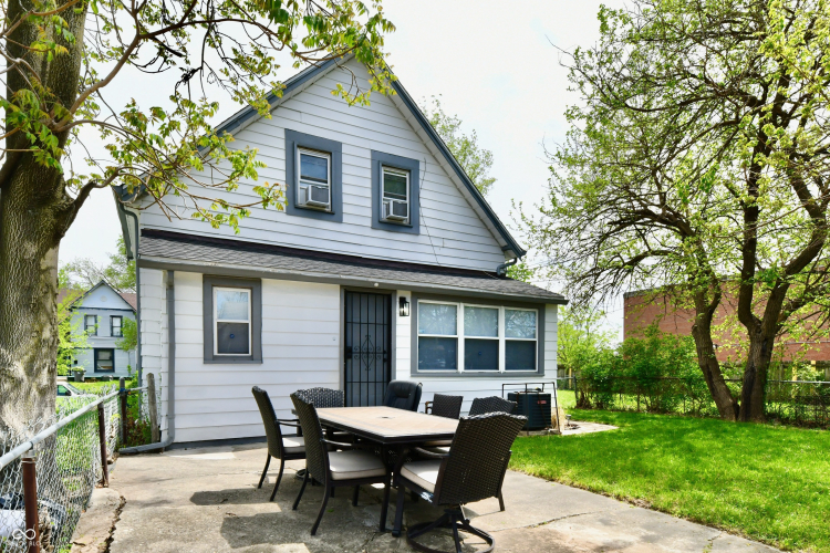 Listing Image 77
