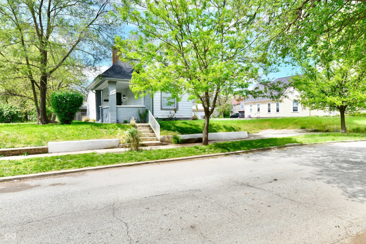 Listing Image 82