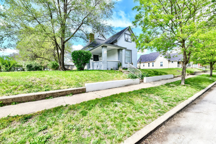 Listing Image 85