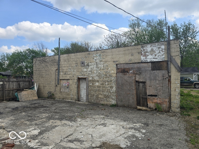 Listing Image 3
