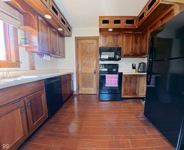 Listing Image 19