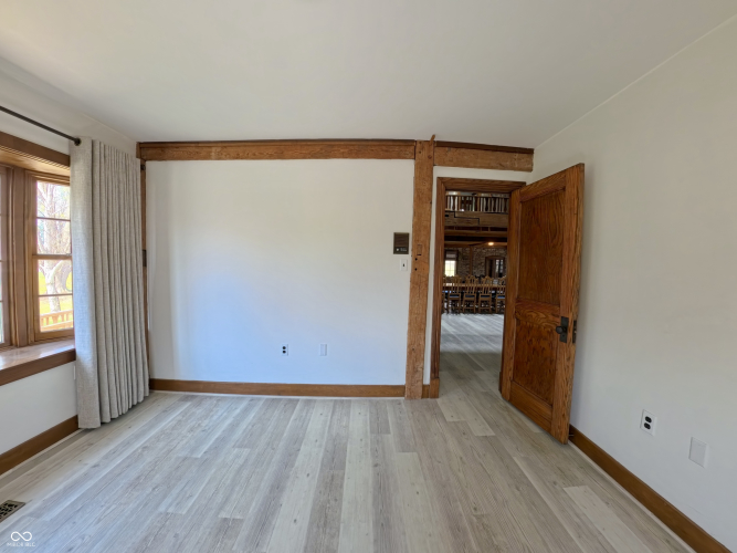 Listing Image 26