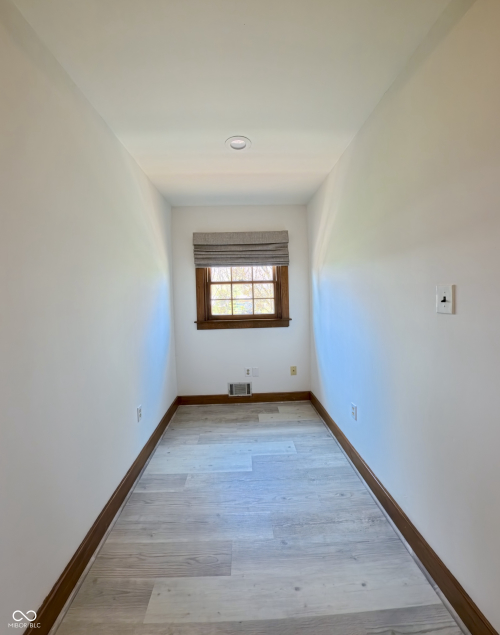 Listing Image 75