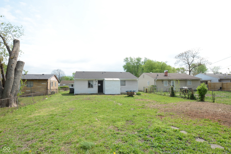 Listing Image 11