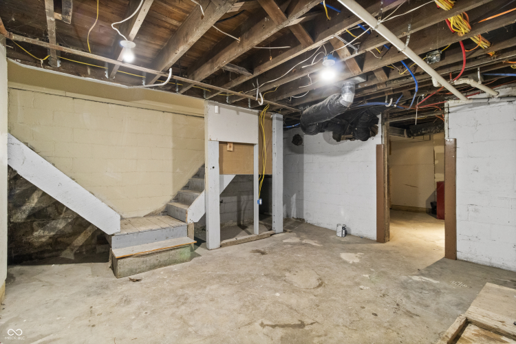 Listing Image 36