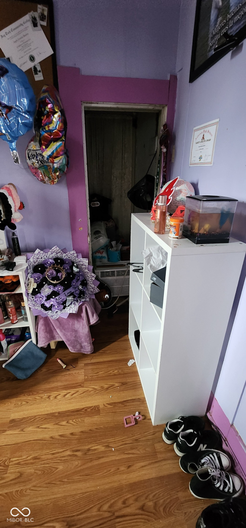 Listing Image 16