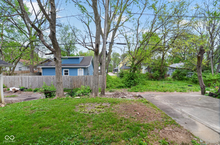 Listing Image 8