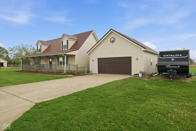 Listing Image 3